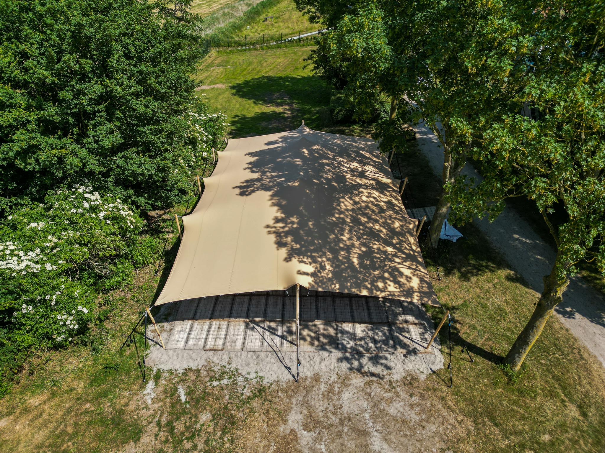 Stretchtent 9x15 meter